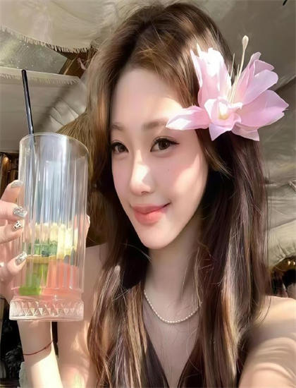 完美受害人2021叙事手法解析精彩绝伦的：时间线安排与视角切换技巧探讨